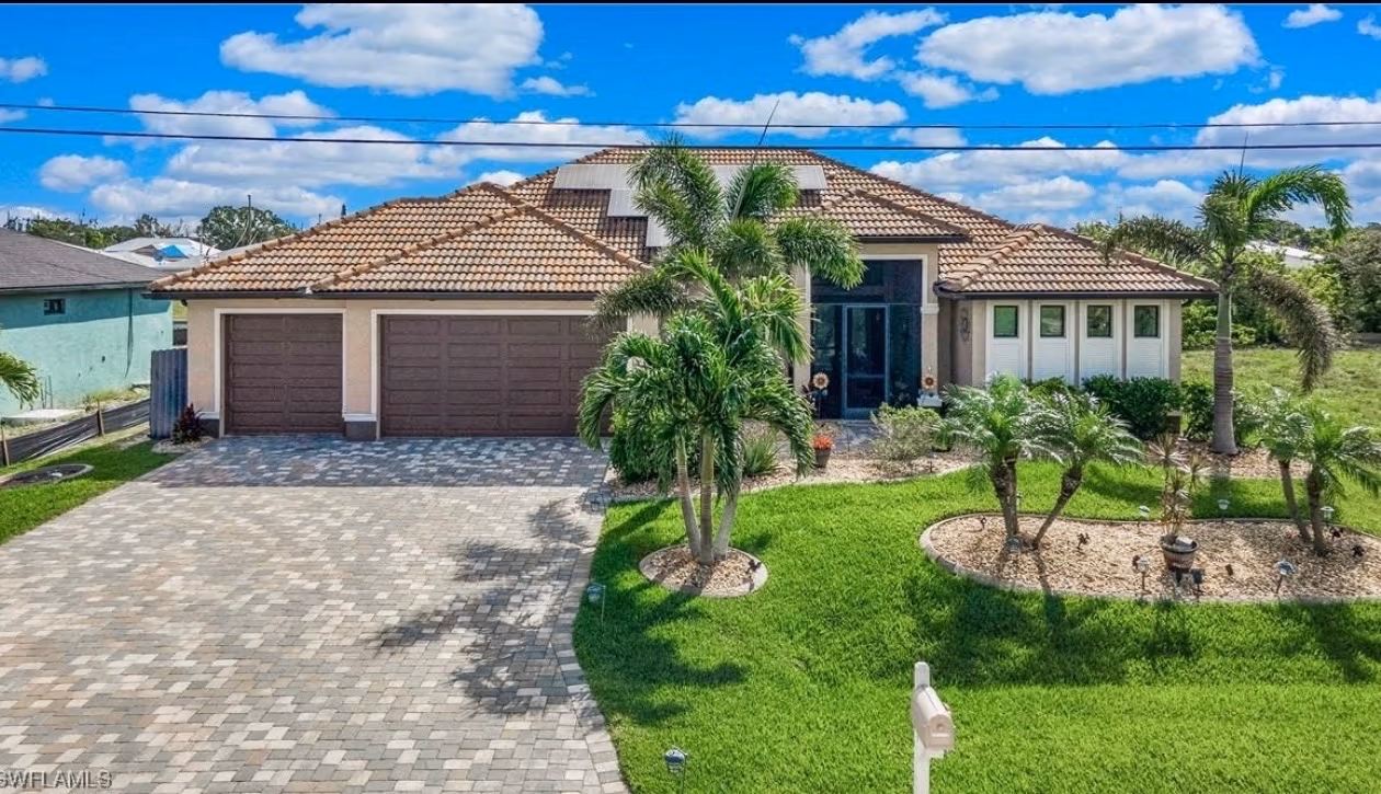 Beautiful SWFL home with landscaping